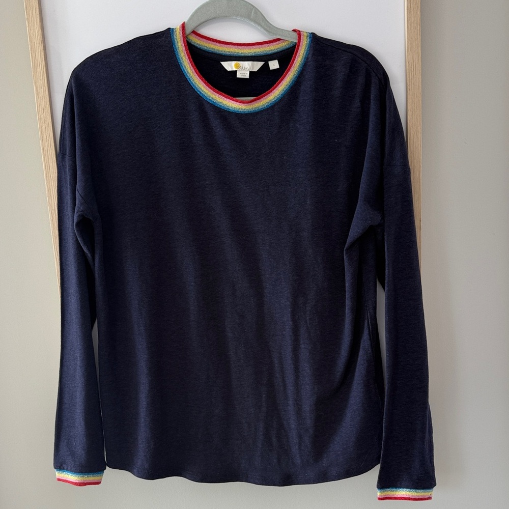 BODEN Navy Blue long sleeve with colorful stripe trim 🌈 Size SMALL